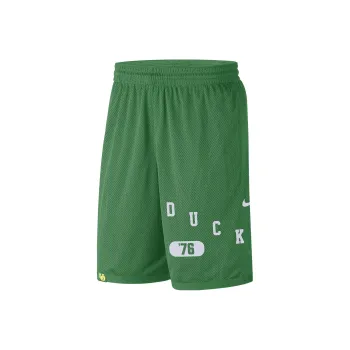 Nike Casual Shorts Men Grass Green