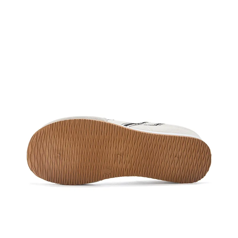 La Chapelle Slip Resistant, Abrasion Resistant, Lightweight Low Top Casual Shoes Women's Beige-7