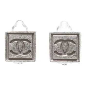 CHANEL 2004 Interlocking Cc Square Earrings