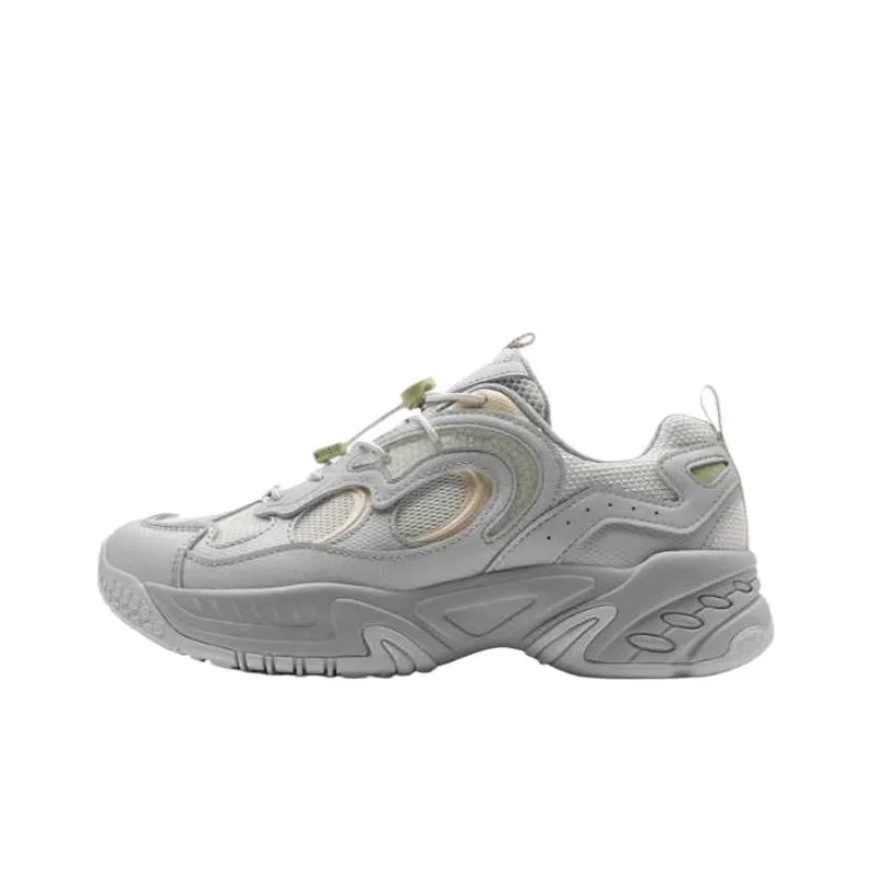 XTEP Lightweight Coverage Low Top Chunky Sneakers Women's-6