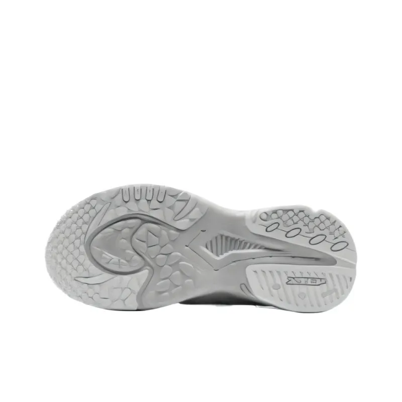XTEP Lightweight Coverage Low Top Chunky Sneakers Women's-8