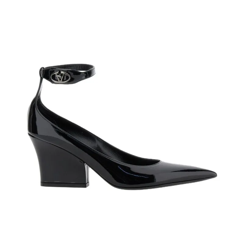 Valentino Logo Plaque Pointed Toe Pumps-1