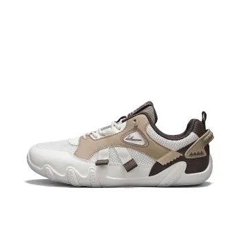 Warrior Coverage Abrasion Resistant Lightweight Breathable Slip Resistant Low Top Casual Shoes Men's Beige Khaki Brown
