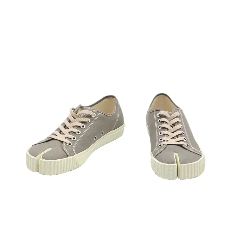 Maison Margiela Tabi Low Top Sneakers-3