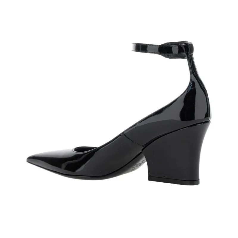 Valentino Logo Plaque Pointed Toe Pumps-3