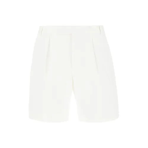 e Alexander McQueen