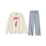 Creamy Apricot Sweatshirt+Blue Jeans