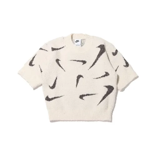 Nike Phoenix Cosy Bouclé Slim Fit Cropped Casual Knit T Shirt