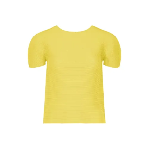 ISSEY MIYAKE Regular T-Shirt Women's Lemonade