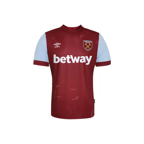 Umbro Soccer cheaps Men Dark Red