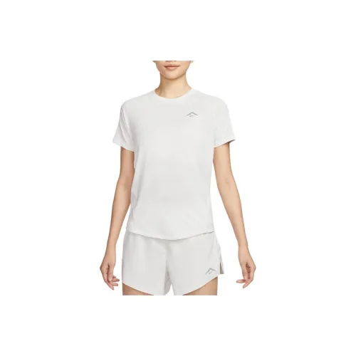 nike phelon Clothing T Shirts Women's White