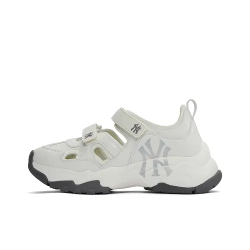 MLB Sandal Chunky Mask Slip Resistant Breathable Abrasion Resistant River Trekking Shoes Unisex White