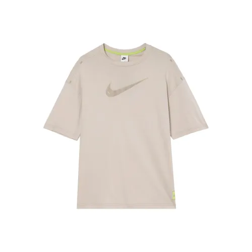Nike Women'ss Sportswear Swoosh Retro Sporty Crewneck T Shirt White