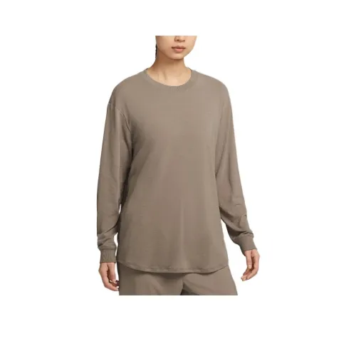 Nike Dri-Fit FW24 Drop Shoulder Sleeve T-Shirt Women's Ferret Brown