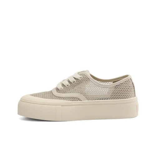 BOERDIQI Lightweight And Breathable Low Top Skateboard Shoes Women's
