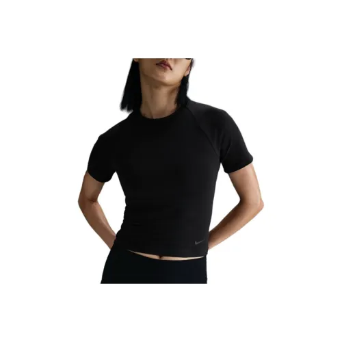 nike phelon Clothing T Shirts Women's Black