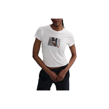 Nike Sportswear Chill Knit Women's Slim Cropped T Shirt
