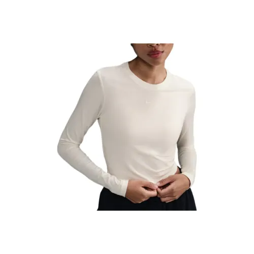 nike phelon Clothing T Shirts Women's White