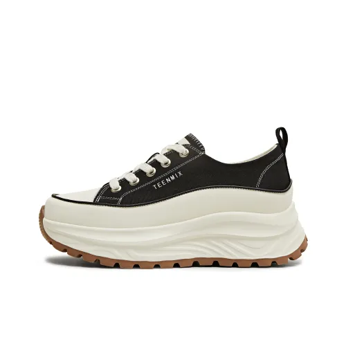 Teenmix Slip Resistant, Abrasion Resistant, Breathable, Cushioning Support Low Top Canvas Shoes Women's Black