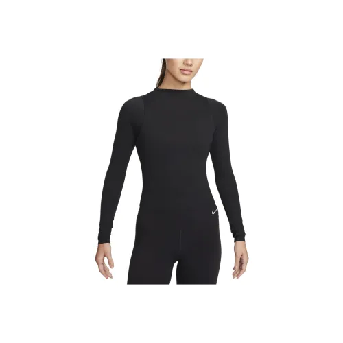 Nike T Shirts Women's Black