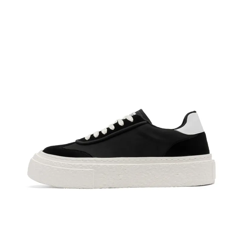 JIETEGONGYANG Coverage Slip Resistant Quick Dry Low Top Skateboard Shoes Men's Black-0