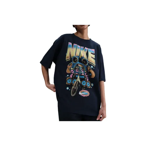 Nike Sportswear Women's Oversized Short Sleeve T Shirt