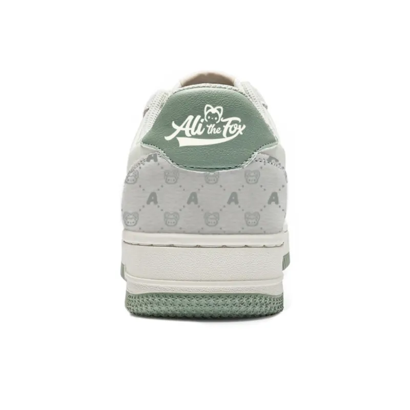 ALI THE FOX Skateboard Shoes Unisex Low Top Milk Tea Powder/Iceberg Blue-42