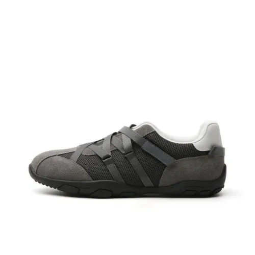 STELLA WEISZ Abrasion Resistant Low Top Casual Shoes Women's