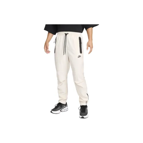 Nike Tech Men's Woven Pants