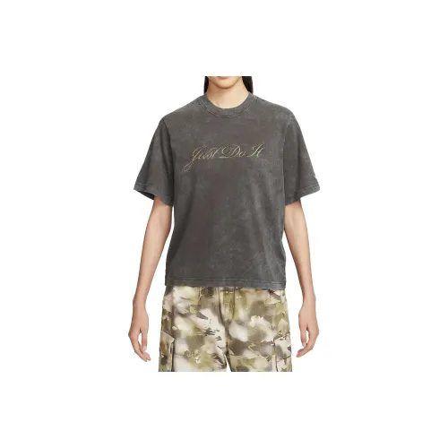 Nike Sportswear Regular T Shirt Women's Baroque Brown/Olive Green