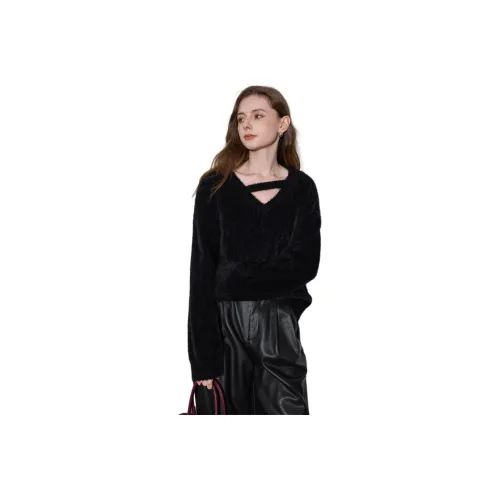 Initial Language Loose Fit Soft Velvet-Like Mink Fur Sweater Women's