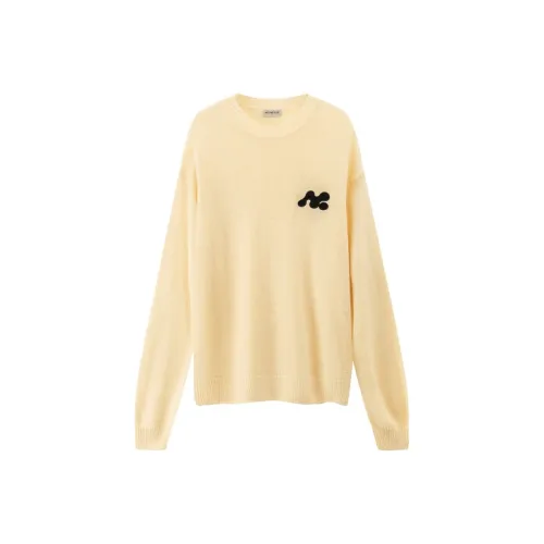 Essentials Crew Pullover