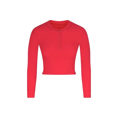 SKIMS FW23 COTTON RIB LONG SLEEVE CROP HENLEY Crop Tops Women's RED MULTI/Red