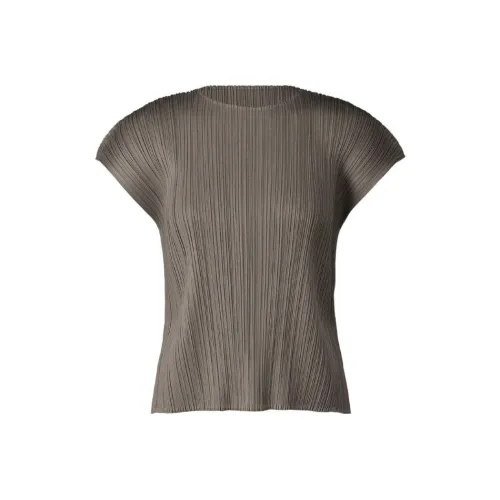 PLEATS PLEASE ISSEY MIYAKE Monthly Colors: March Pleated Top