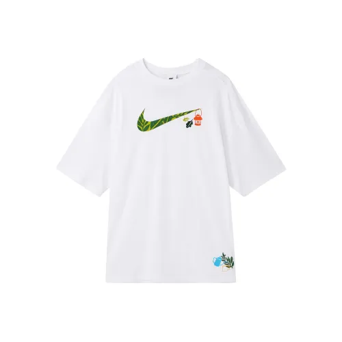 Nike Women'ss Sportswear Swoosh Cartoon Print Retro Crewneck T Shirt White
