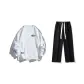 White Top+Black Pants