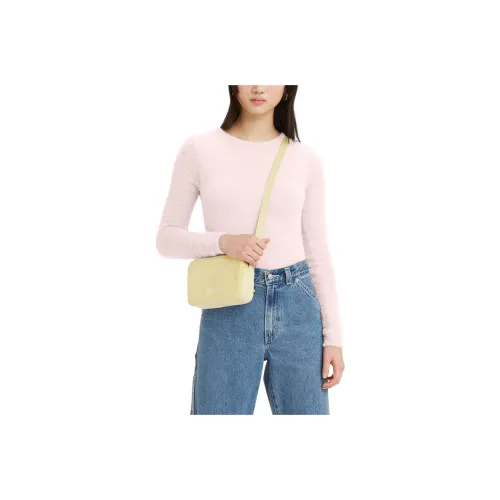 Levis Sweaters Women's Pink