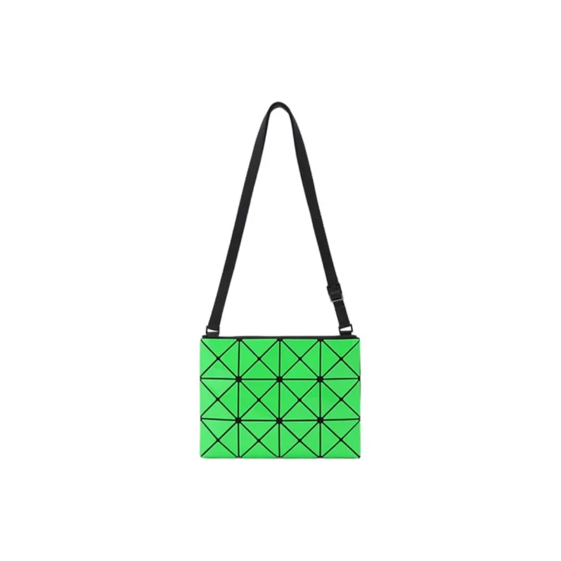 ISSEY MIYAKE Lucent Gloss Artificial Leather Shoulder Bag Crossbody Bag Regular Women's Green-0