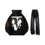 Black Sweatshirt+Black Jeans