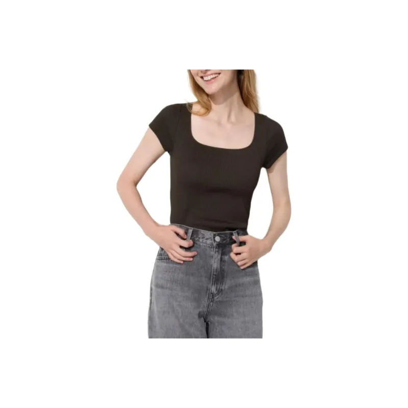 UNIQLO T-Shirt Women's Dark Brown-0