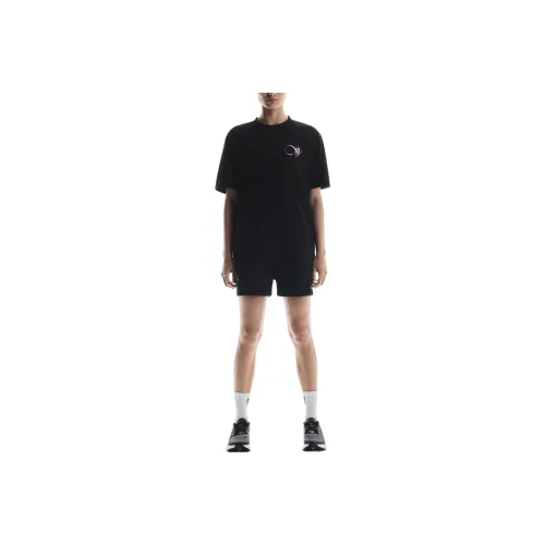 On T Shirt Women's Black/Raspberry Red