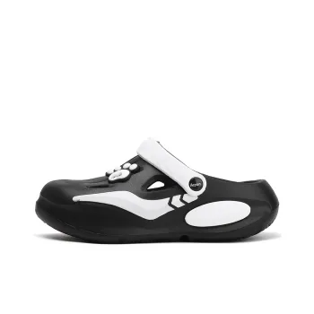 Budding Bear Clogs Men