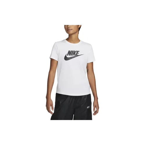 Nike Sportswear Essentials Women's Logo T Shirt