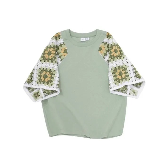 GAP T Shirts Women's-0