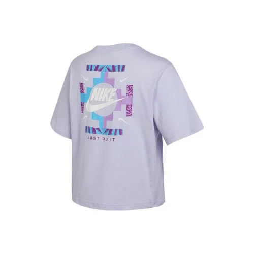 Nike Women'ss Letter Print Logo Classic Cropped Crewneck T Shirt Purple