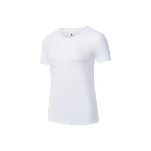 Saucony T-Shirts Women's