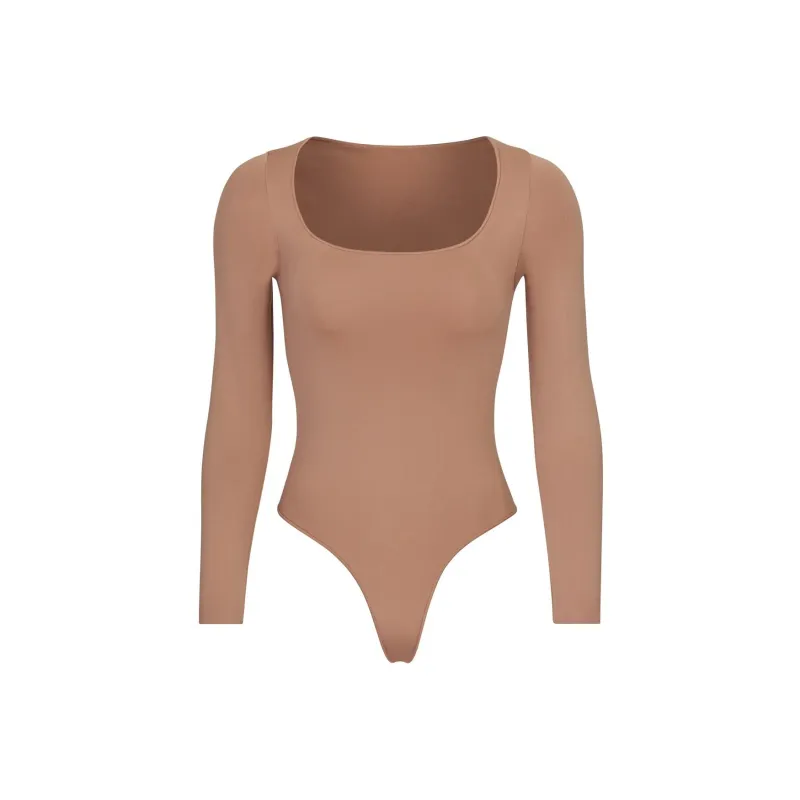 SKIMS ESSENTIAL LONG SLEEVE SCOOP NECK BODYSUIT Bodysuits Women's Sienna/Ochre-0