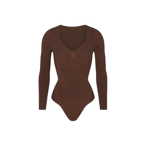 Skims SEAMLESS SCULPT LONG SLEEVE THONG BODYSUIT Bodysuits Women's COCOA/Cocoa