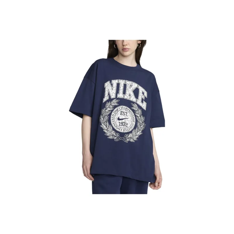 Nike Sportswear Essential Women's Oversized T-Shirt-0