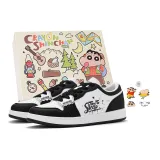 Black & White+2 Random Drip-Molded Charms